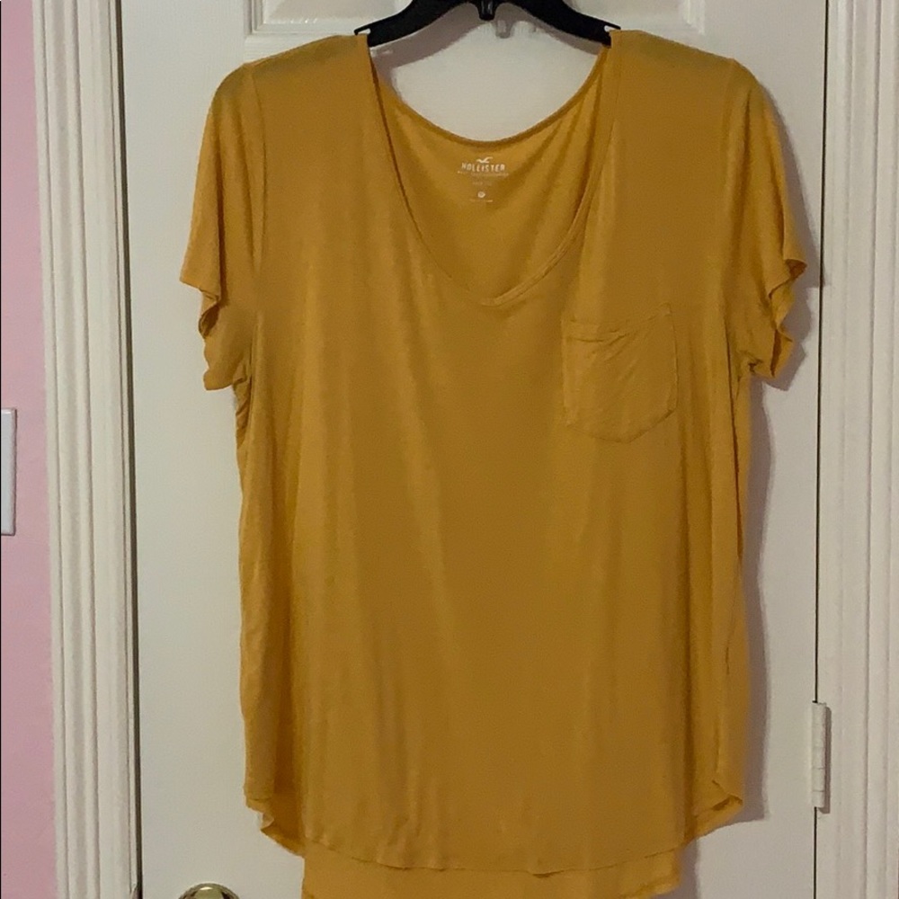 Hollister v-neck